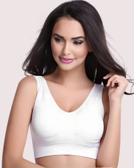 Fashionable Cutout Sports Bra for Young Athletes